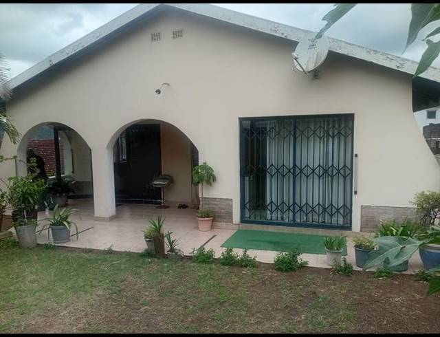 4 BEDROOM HOUSE FOR SALE IN PARLOCK